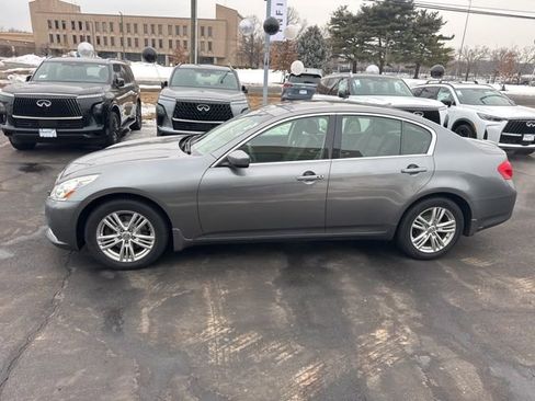 Used 2013 INFINITI G37 x w/ Premium Pkg image 8