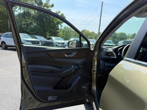 Used 2025 Subaru Ascent Touring AWD/4WD image 10