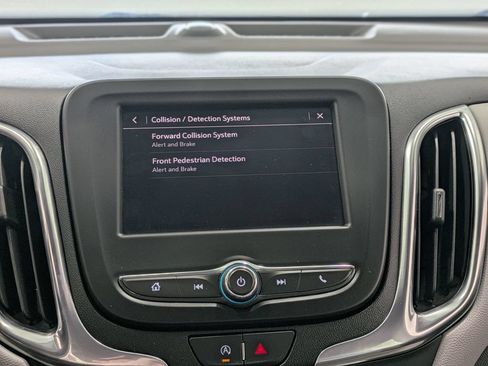 Used 2022 Chevrolet Equinox LS AWD/4WD image 13