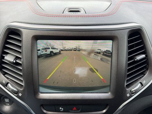 Used 2020 Jeep Cherokee Trailhawk w/ Cold Weather Group image 11