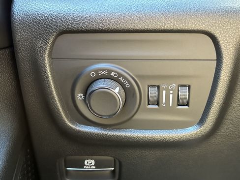 Certified 2023 Jeep Grand Cherokee Altitude AWD/4WD image 10