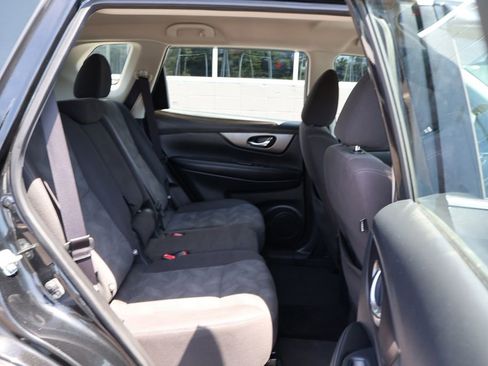 Used 2016 Nissan Rogue S AWD/4WD image 20