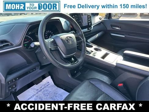 Used 2023 Toyota Sienna XSE image 13