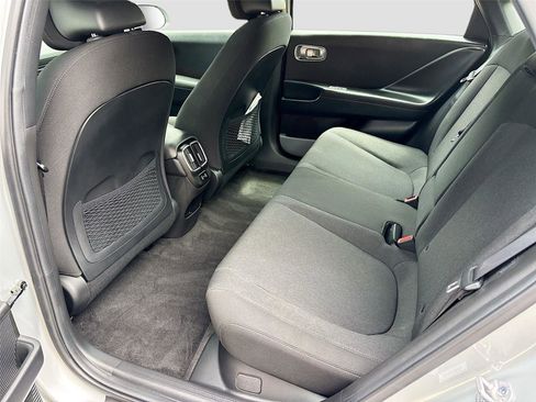 Used 2024 Hyundai Ioniq 6 SE RWD image 25