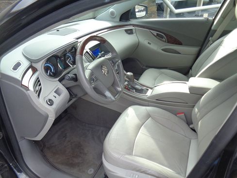 Used 2010 Buick LaCrosse CXL w/ Luxury Package AWD/4WD image 12