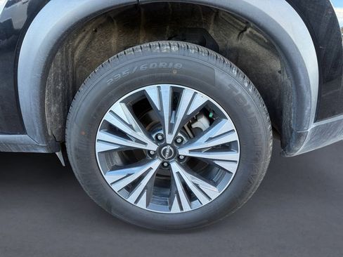 Used 2023 Nissan Rogue SV image 14