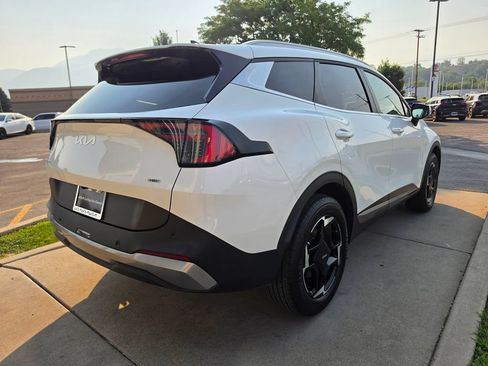 Certified 2026 Kia Sportage EX AWD/4WD image 5