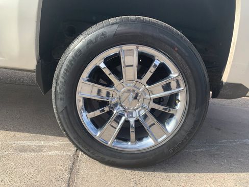 Used 2015 Chevrolet Silverado 1500 High Country w/ High Country Premium Package image 53