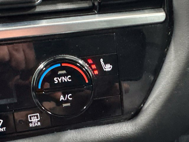 Used 2024 Nissan Pathfinder SL AWD/4WD image 6