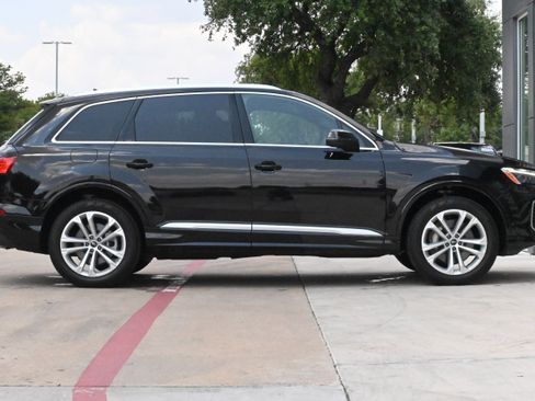 Certified 2025 Audi Q7 3.0T Premium w/ Convenience Package image 10
