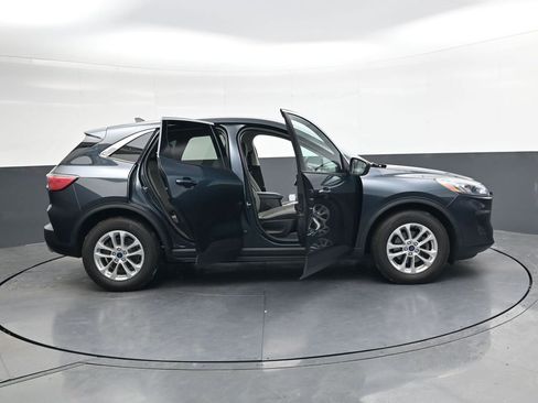 Used 2022 Ford Escape SE w/ Cold Weather Package image 34