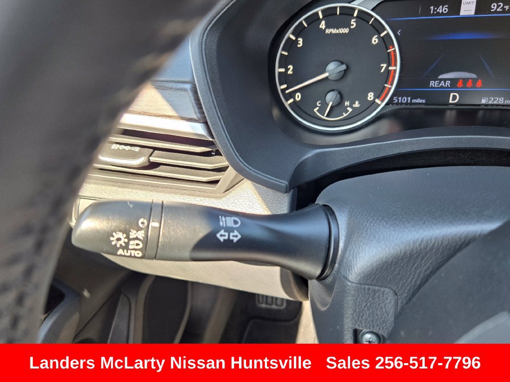 Used 2025 Nissan Altima 2.5 SL FWD image 28