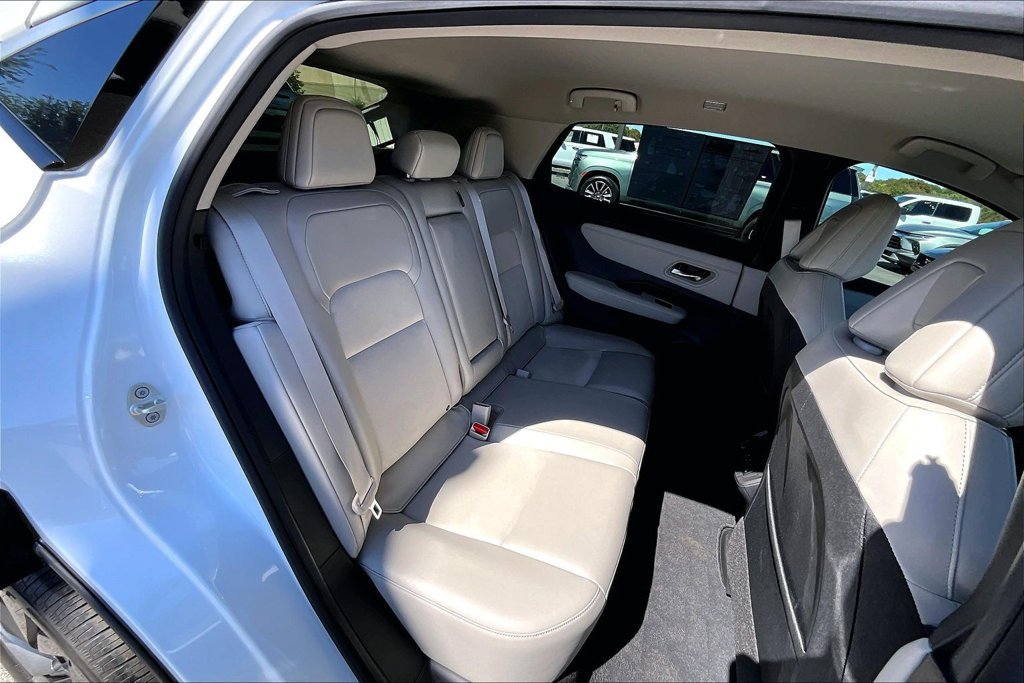Used 2024 Nissan Ariya FWD image 27