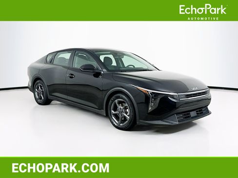 Used 2025 Kia K4 FWD image 1