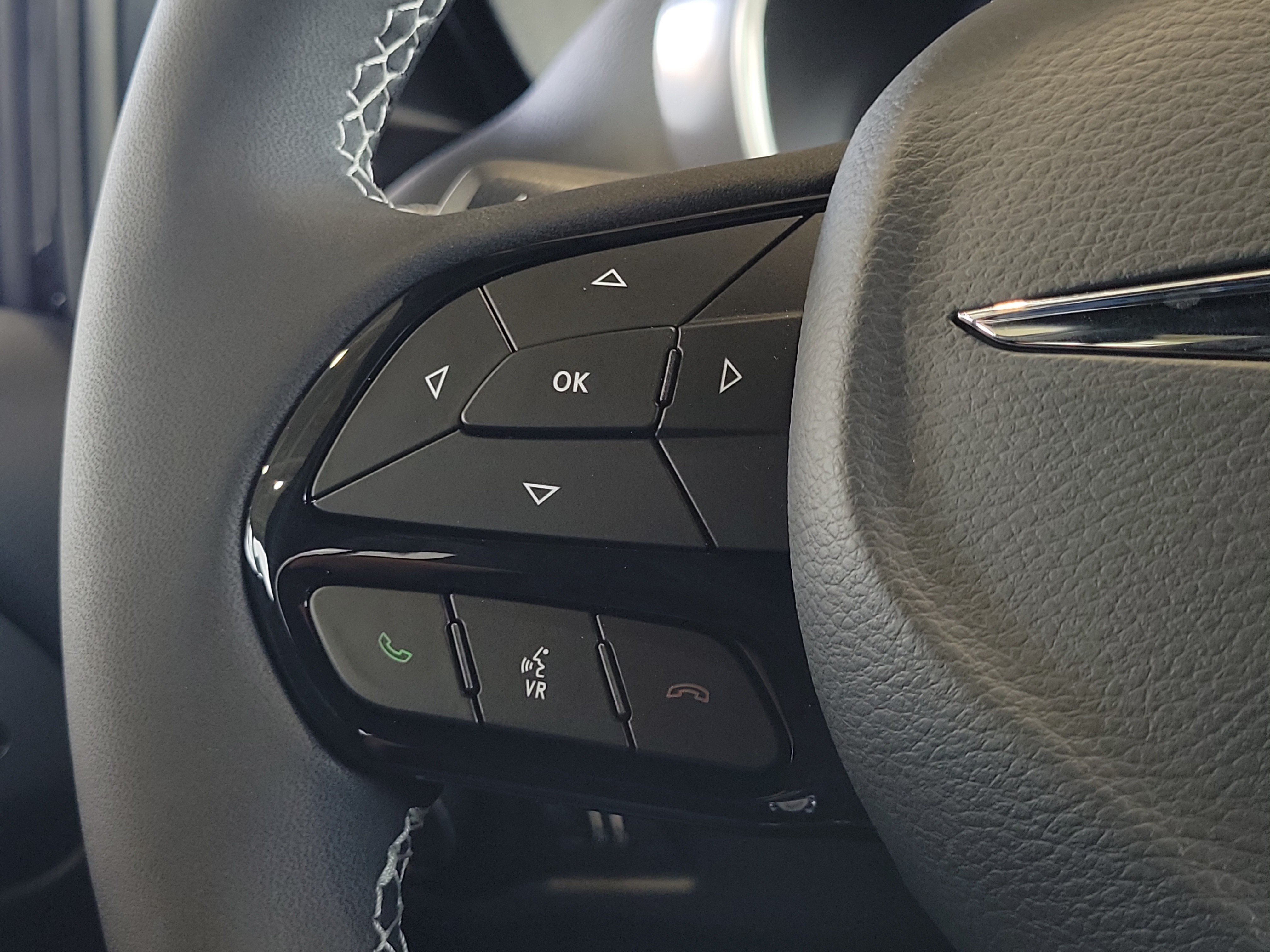 New 2026 Chrysler Pacifica Select w/ S Appearance Package FWD image 23