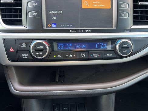 Used 2017 Toyota Highlander Plus image 30