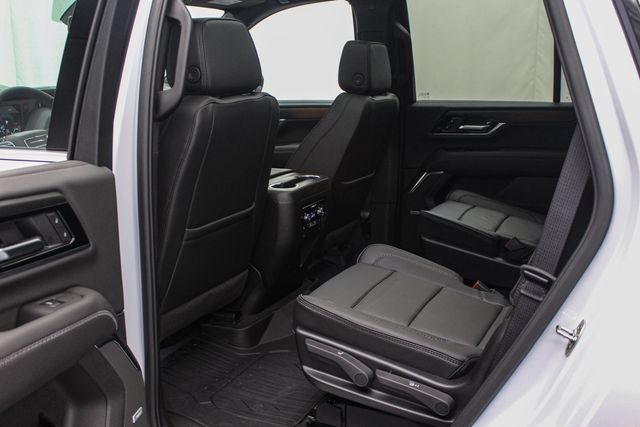 New 2026 GMC Yukon Denali w/ Sun & Power Step Package AWD/4WD image 12