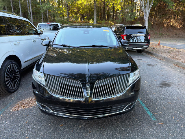 Used 2016 Lincoln MKT FWD image 10