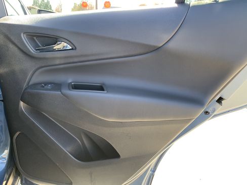 Used 2024 Chevrolet Equinox LT image 32