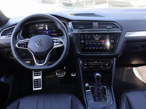 Certified 2024 Volkswagen Tiguan SE R-Line image 14