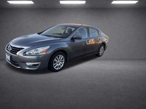 Used 2015 Nissan Altima 2.5 S w/ Power Driver Seat Package FWD image 9