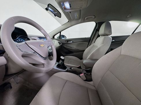 Used 2017 Chevrolet Cruze LS image 18