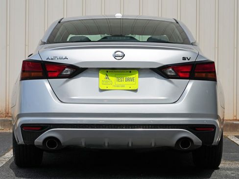 Used 2019 Nissan Altima 2.5 SV FWD image 10
