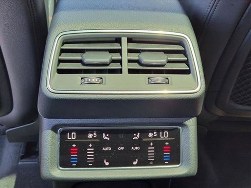 Certified 2024 Audi Q8 e-tron Premium Plus w/ Premium Plus Package AWD/4WD image 18