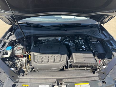 Certified 2023 Volkswagen Tiguan SE R-Line FWD image 20