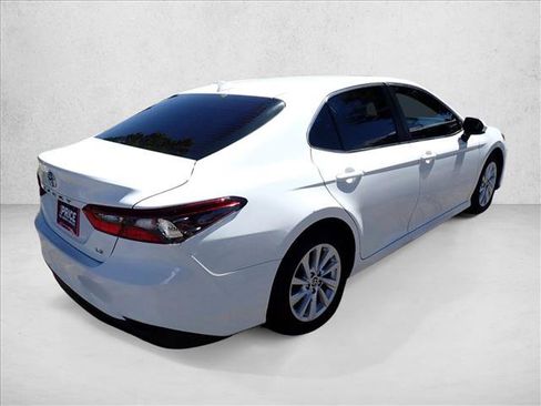Used 2023 Toyota Camry LE FWD image 4