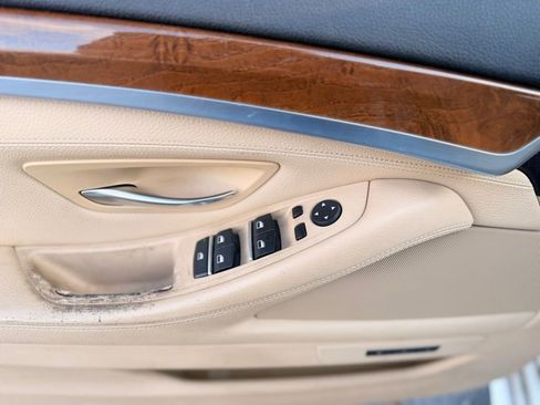 Used 2013 BMW 550i xDrive Sedan image 21