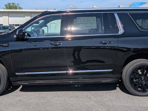 New 2026 GMC Yukon XL Elevation w/ Elevation Premium Package AWD/4WD image 6