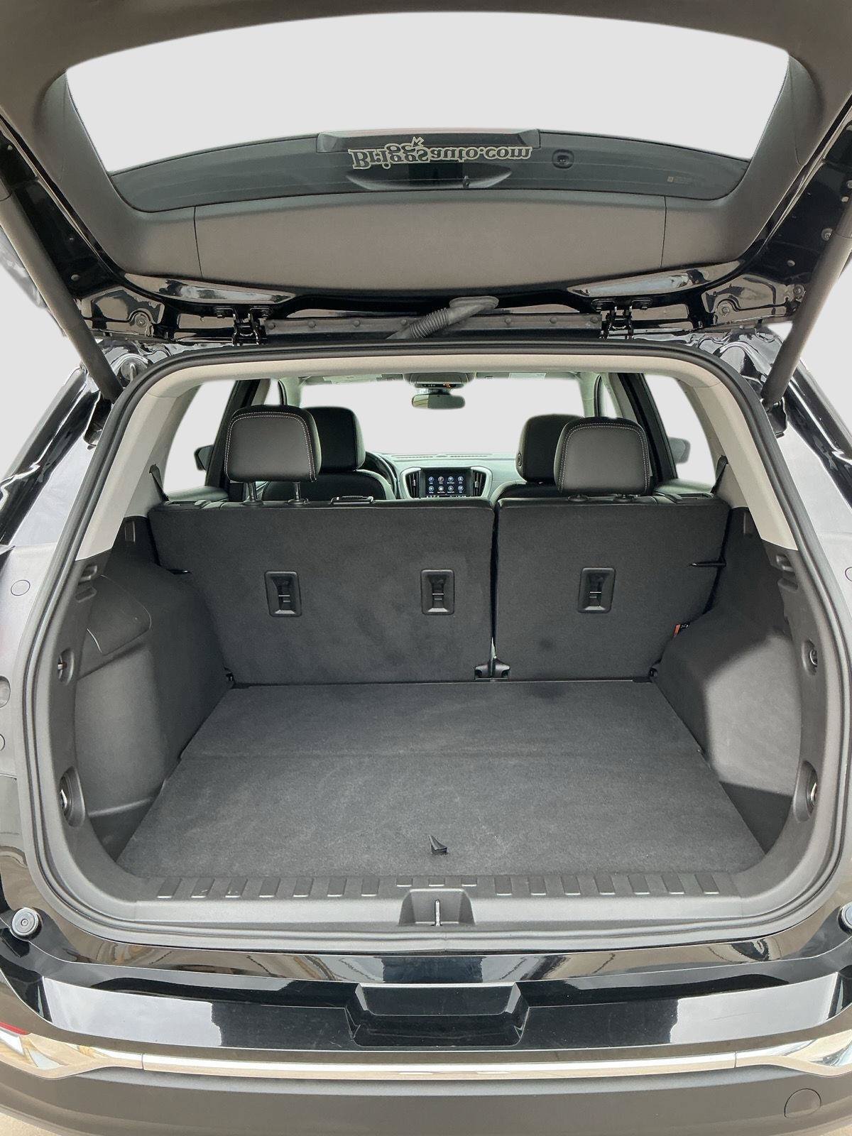Used 2023 GMC Terrain SLT FWD image 21