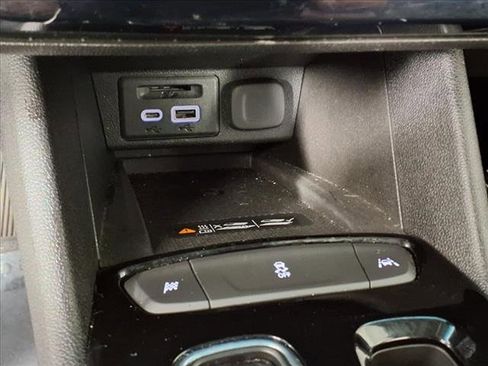 Used 2022 Chevrolet Bolt LT w/ Infotainment Package image 22