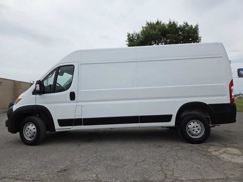 Used 2023 RAM ProMaster 2500 FWD image 14