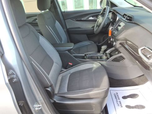 Used 2023 Chevrolet TrailBlazer LS AWD/4WD image 32