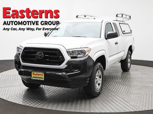 Used 2020 Toyota Tacoma SR RWD image 1