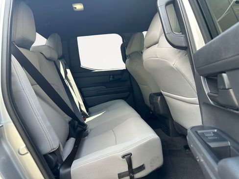 Used 2025 Toyota Tacoma SR5 AWD/4WD image 23