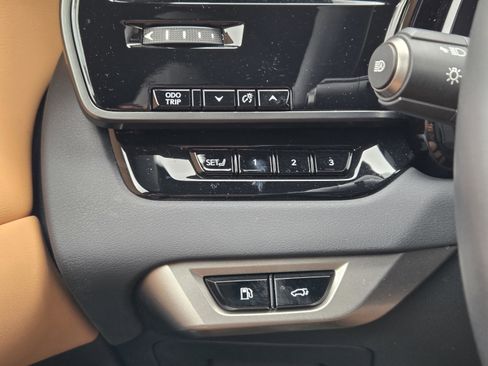 Used 2025 Lexus RX 350 Premium w/ Accessory Package (Z1) FWD image 19