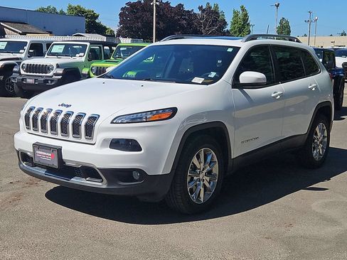 Used 2016 Jeep Cherokee Limited w/ Trailer Tow Group AWD/4WD image 3