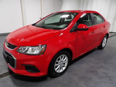 Used 2020 Chevrolet Sonic LT image 3