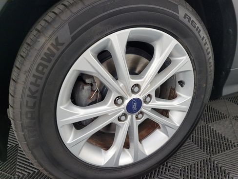 Used 2018 Ford Escape SE w/ SE Sync 3 Package FWD image 31