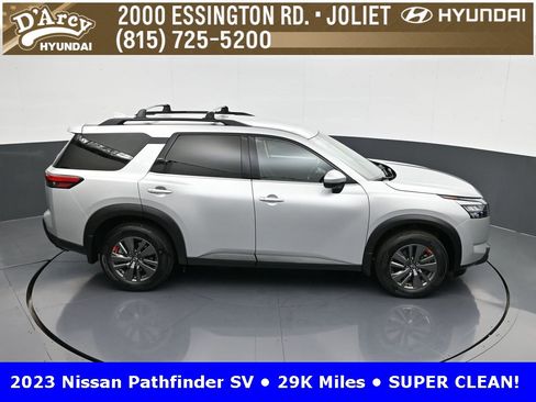 Used 2023 Nissan Pathfinder SV image 17