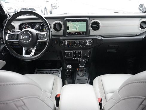Used 2021 Jeep Wrangler Unlimited Sahara image 38