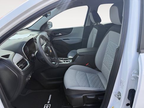 Used 2021 Chevrolet Equinox LS image 10