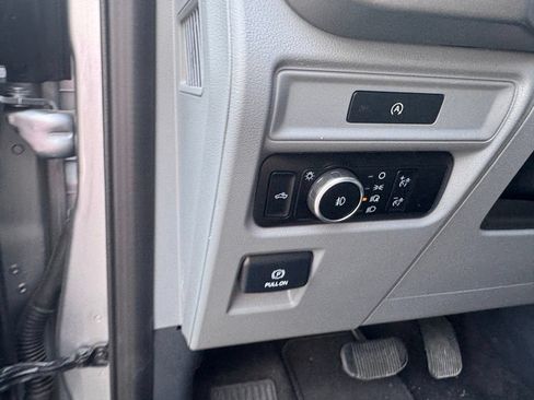 Used 2025 Ford F150 XLT AWD/4WD image 15