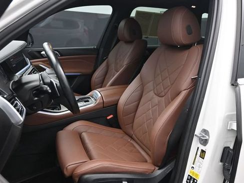 Used 2023 BMW X5 xDrive40i w/ Premium Package AWD/4WD image 5