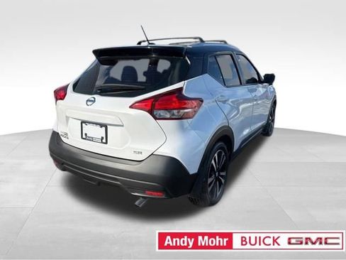 Used 2019 Nissan Kicks SR w/ SR Premium Package image 12