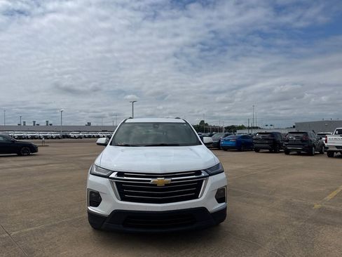 Used 2023 Chevrolet Traverse LT w/ LPO, Floor Liner Package AWD/4WD image 4