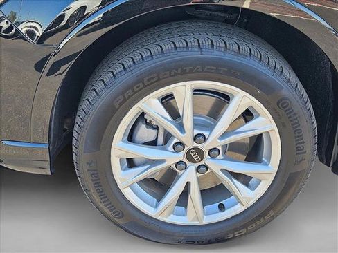 Certified 2025 Audi Q3 2.0T Premium w/ Convenience Package AWD/4WD image 23